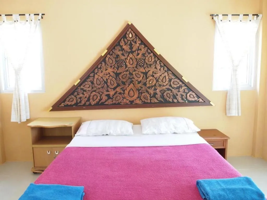 Bed in Jinta Beach Bungalow