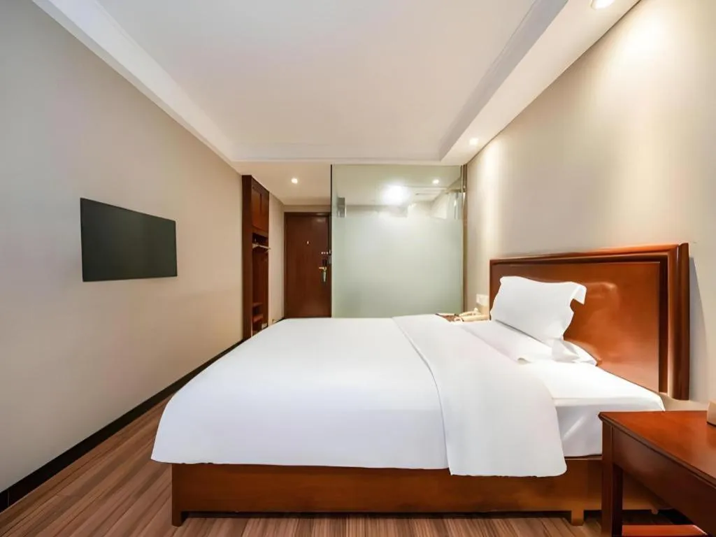 Bed in GreenTree Inn Nanning Langdong Hotel