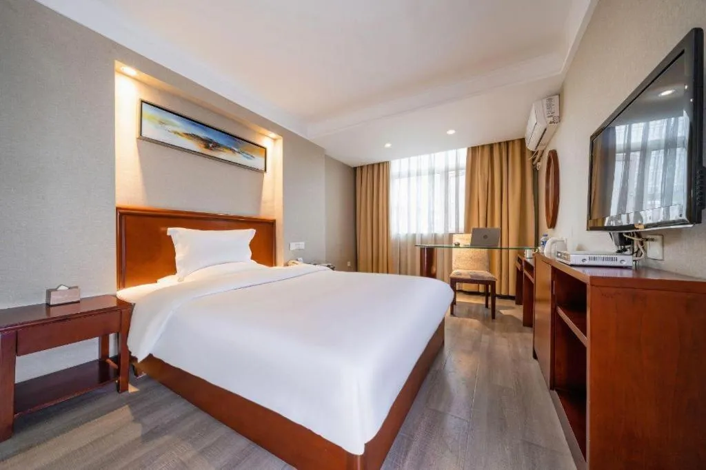 Bed in GreenTree Inn Nanning Langdong Hotel