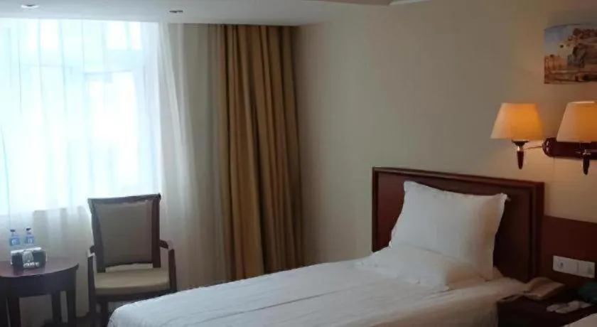 Bed in GreenTree Inn Nanning Langdong Hotel