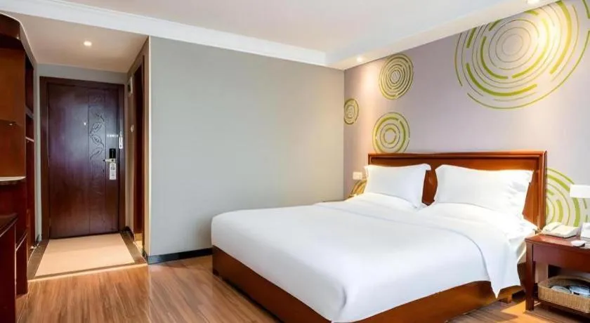 Bed in GreenTree Inn Nanning Langdong Hotel