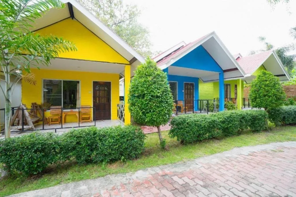 Greenplace-Samed Seahorse