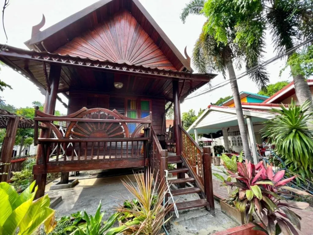 Greenplace-Samed Seahorse