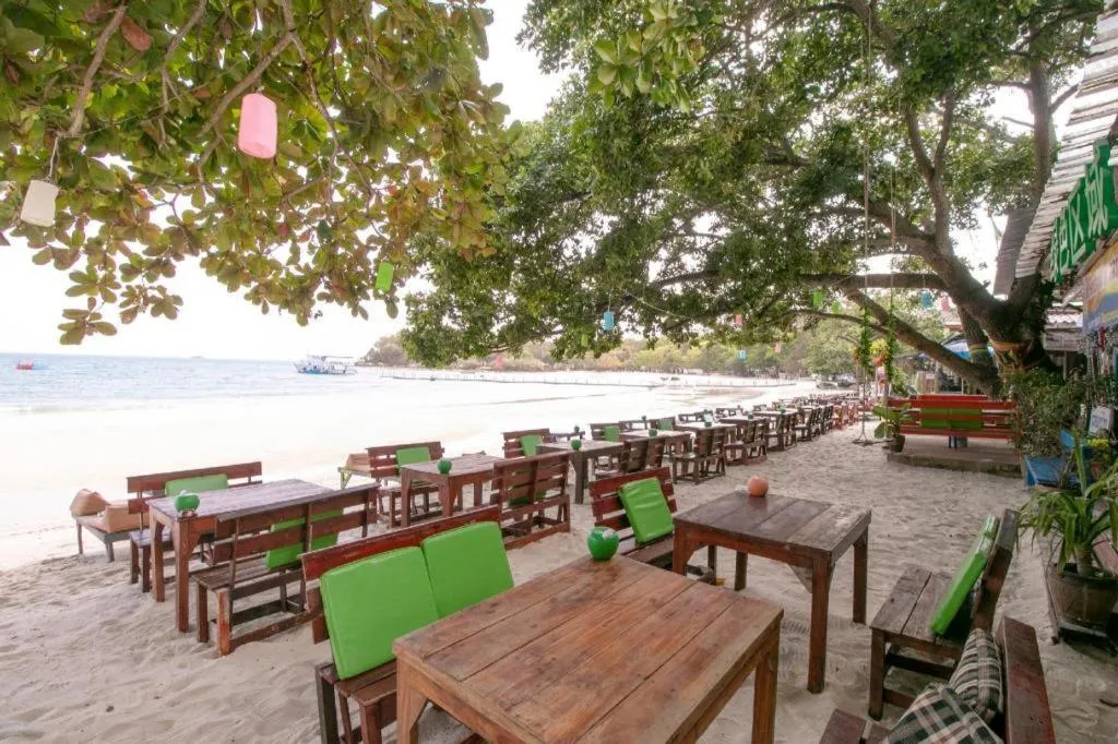 Greenplace-Samed Seahorse