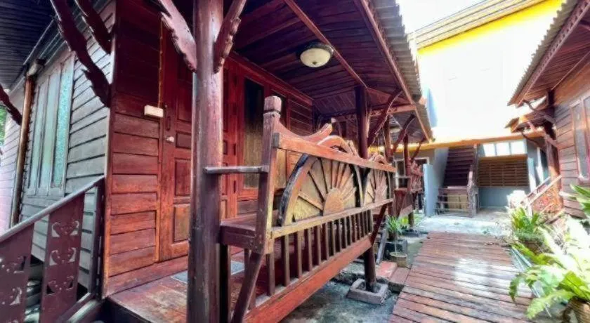 Greenplace-Samed Seahorse