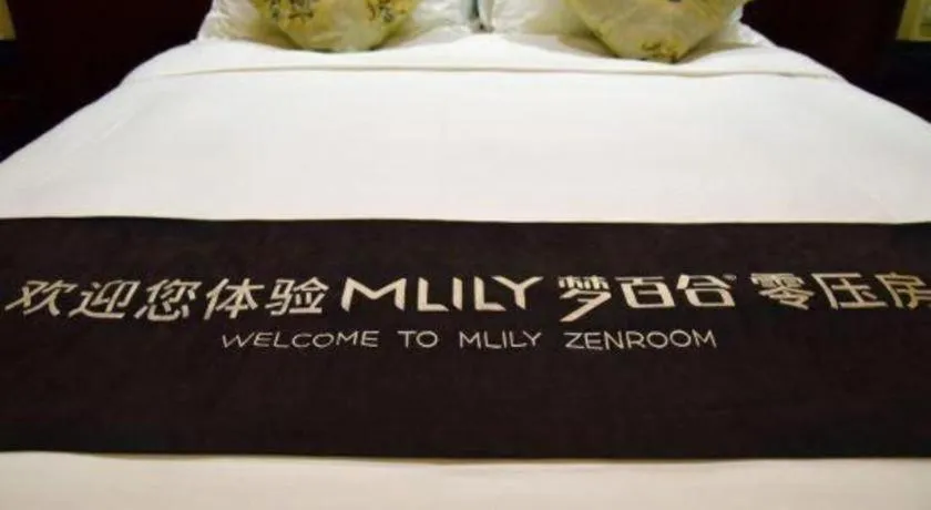 Bed in Serenity Marina Hotel