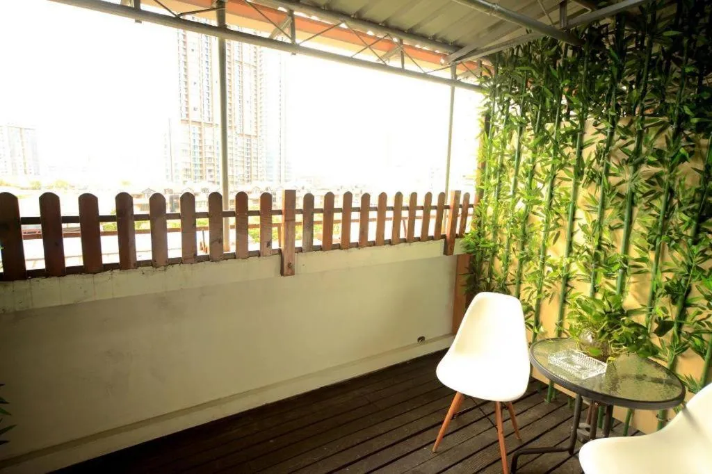 Shanghai Blue Mountain Bund Youth Hostel