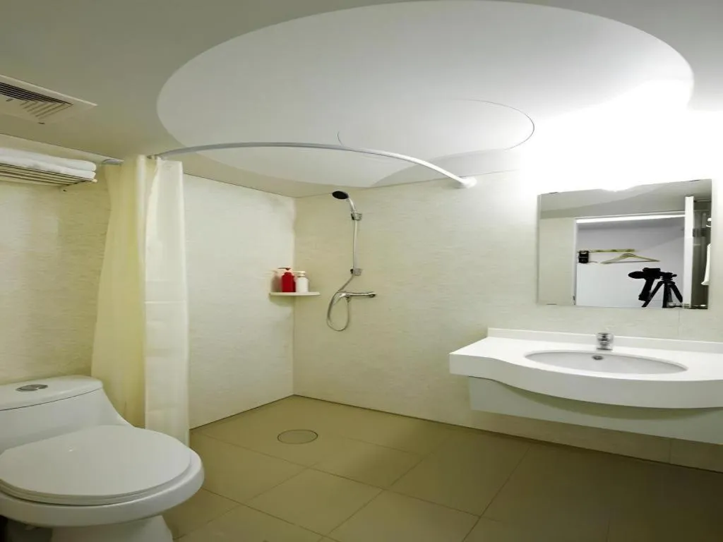 Shanghai Blue Mountain Bund Youth Hostel