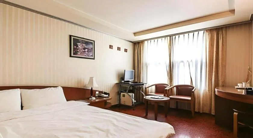 Bed in Mirabell Motel