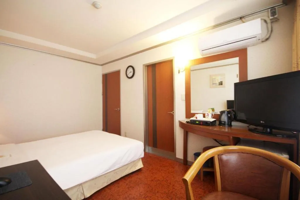 Bed in Mirabell Motel