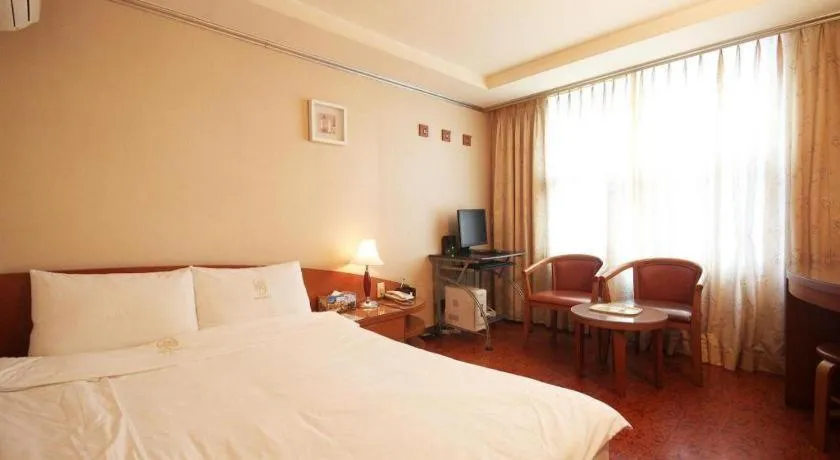 Bed in Mirabell Motel