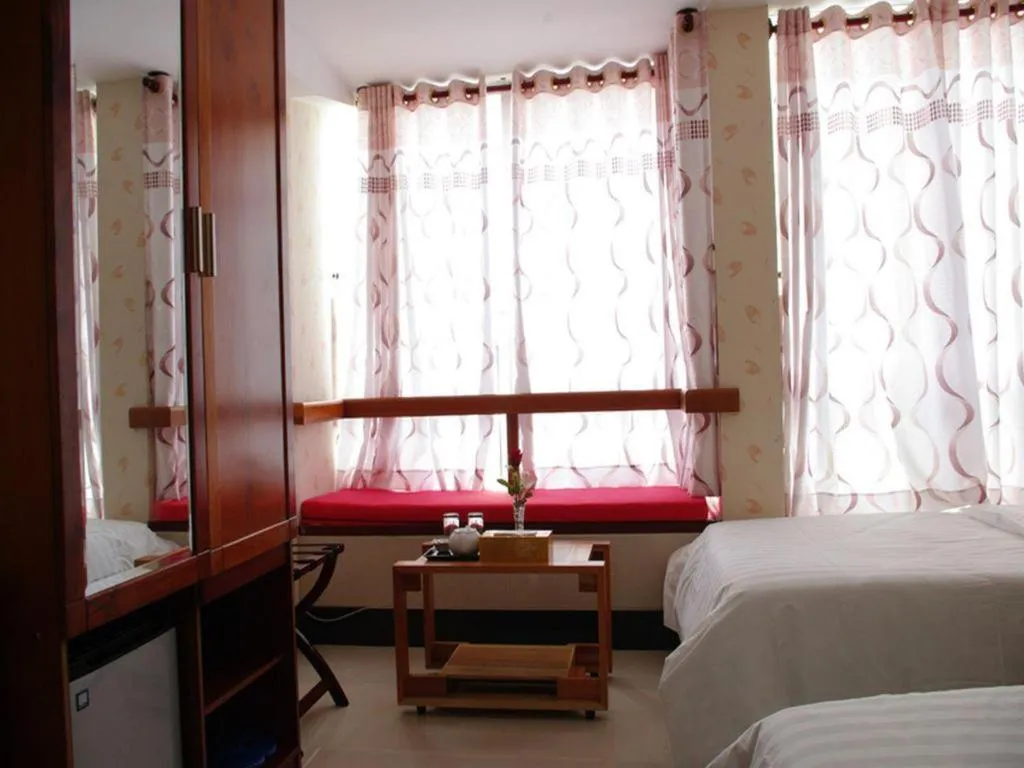 Bed in An Dong Center Hotel Chinatown Saigon