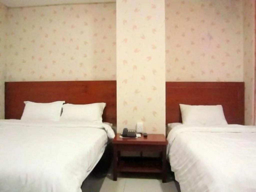 Bed in An Dong Center Hotel Chinatown Saigon