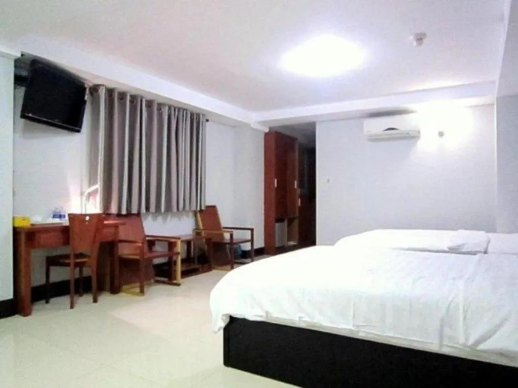 Bed in An Dong Center Hotel Chinatown Saigon