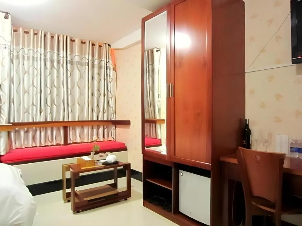 Bed in An Dong Center Hotel Chinatown Saigon