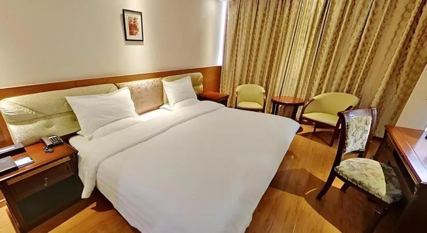 Bed in Starway Hotel Hongqiao Junction Center Branch