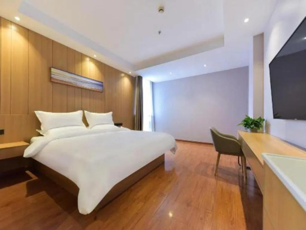 Bed in Starway Hotel Hongqiao Junction Center Branch