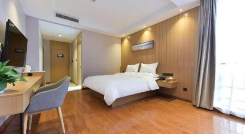 Bed in Starway Hotel Hongqiao Junction Center Branch