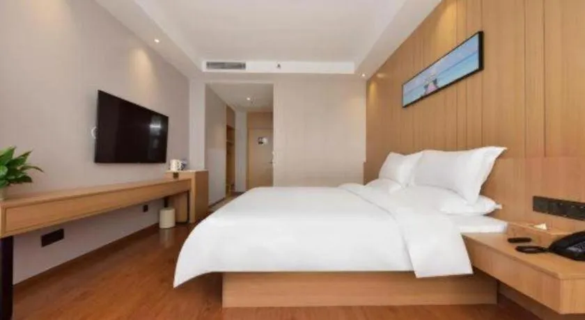 Bed in Starway Hotel Hongqiao Junction Center Branch