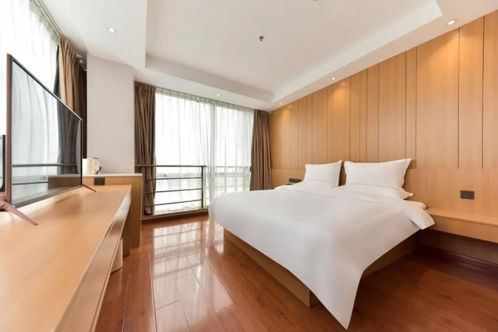 Bed in Starway Hotel Hongqiao Junction Center Branch