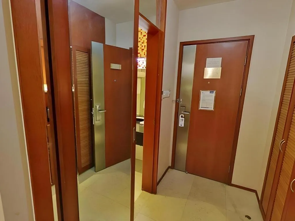 Starway Hotel Hongqiao Junction Center Branch