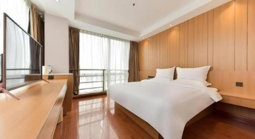 Bed in Starway Hotel Hongqiao Junction Center Branch