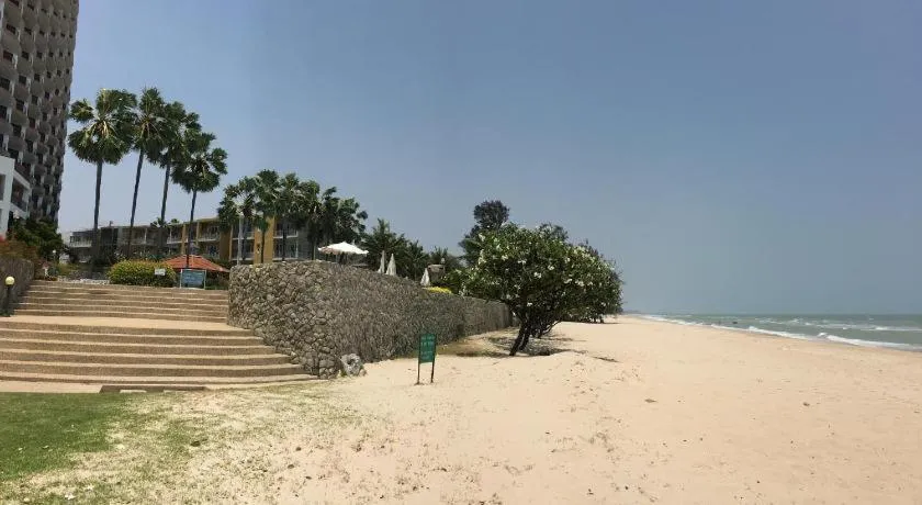 Phet Cha-am Plaza&Resort