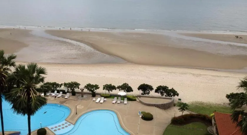 Phet Cha-am Plaza&Resort