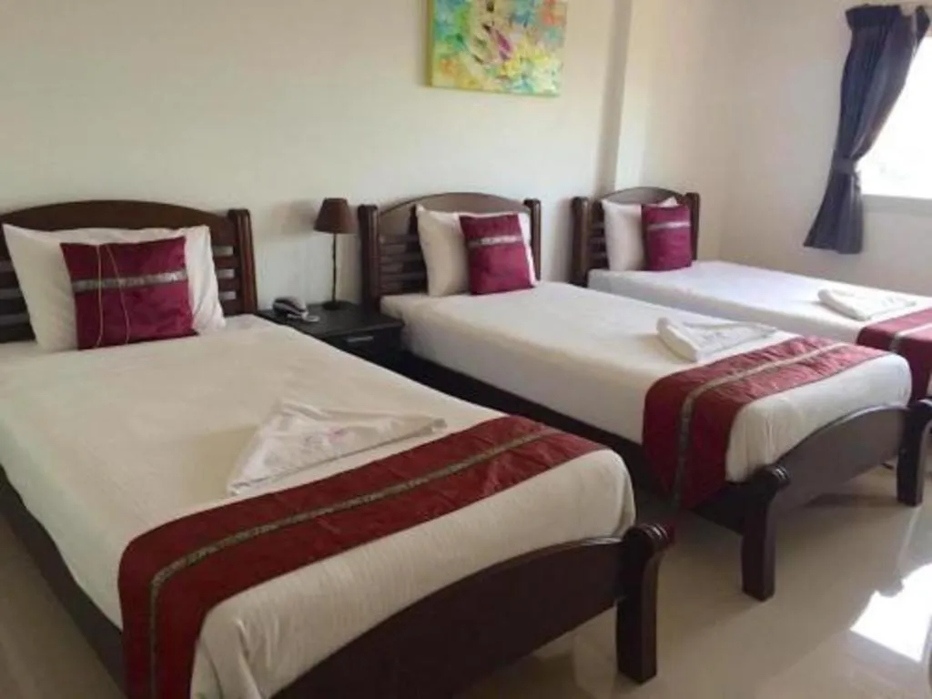 Bed in Phet Cha-am Plaza&Resort