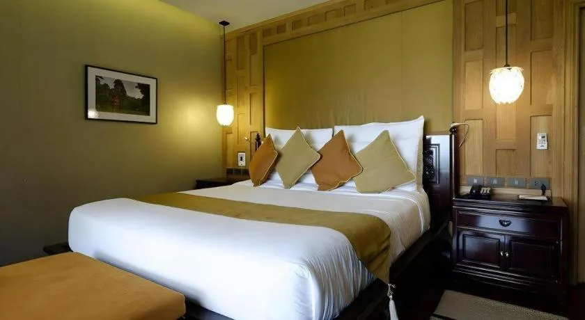 Bed in Baan Souchada Resort & Spa