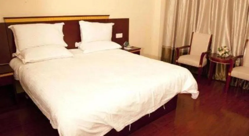 Bed in GreenTree Inn Shanghai Minhang Development Zone Subway Station Business Hotel