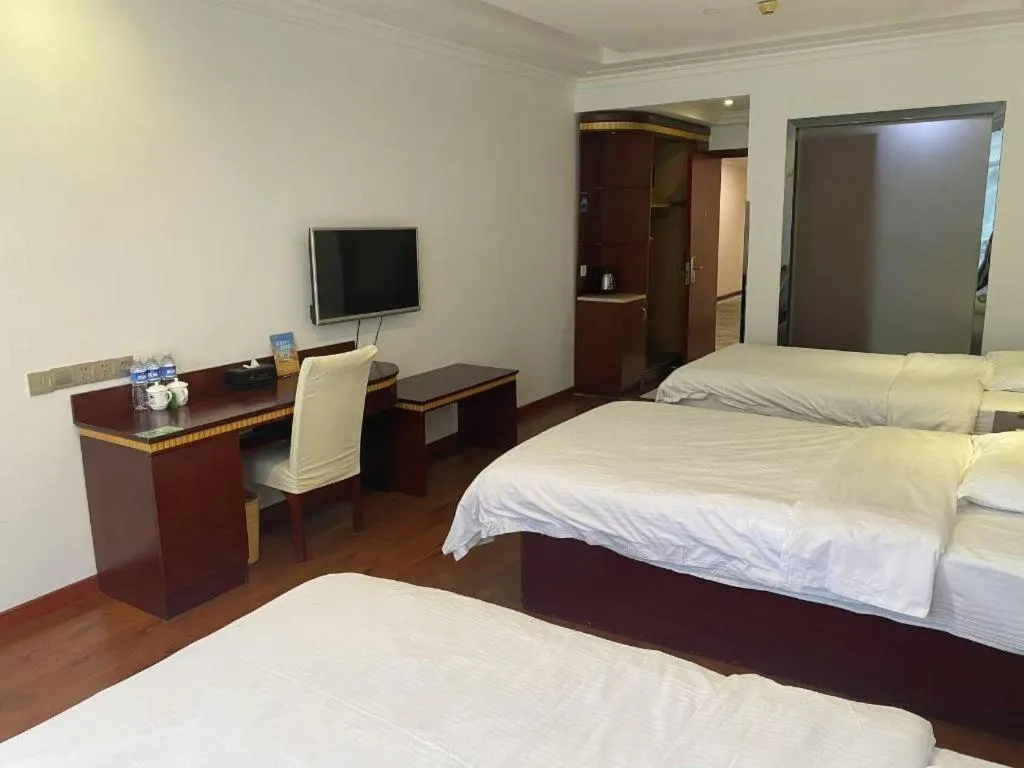 Bed in GreenTree Inn Shanghai Minhang Development Zone Subway Station Business Hotel