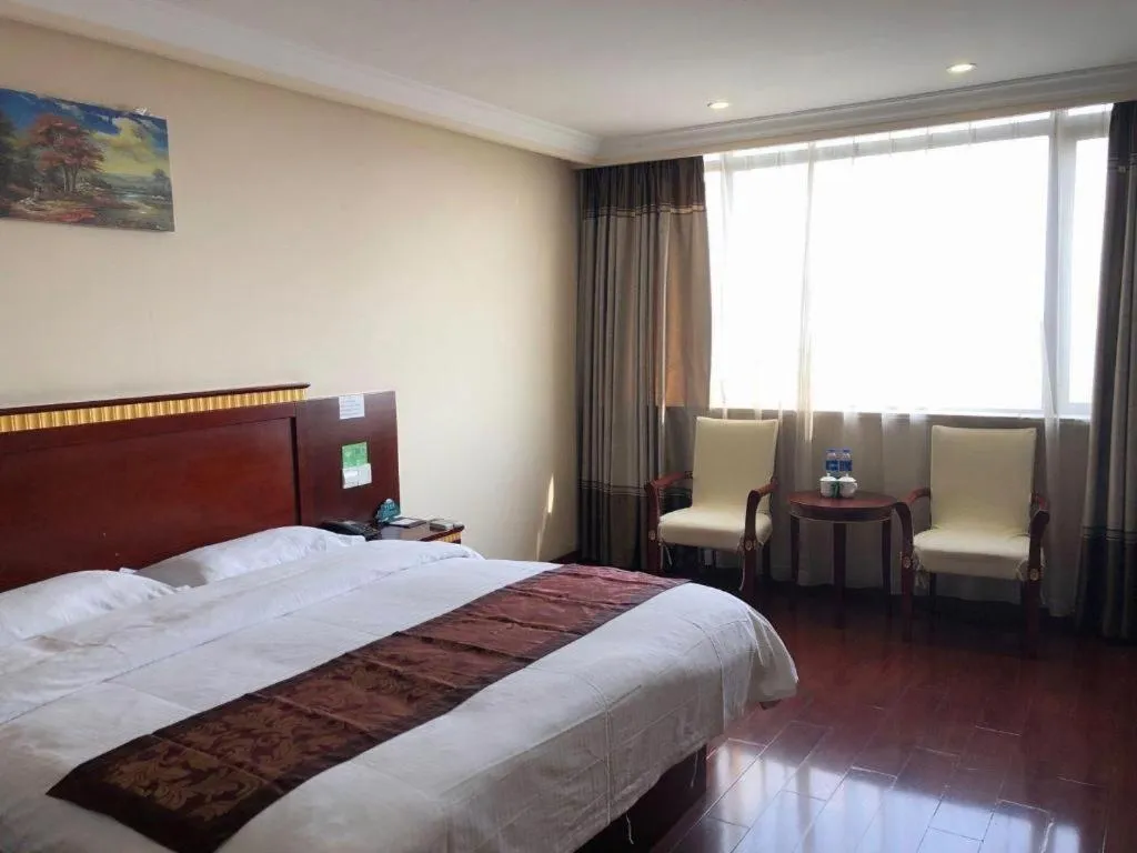 Bed in GreenTree Inn Shanghai Minhang Development Zone Subway Station Business Hotel