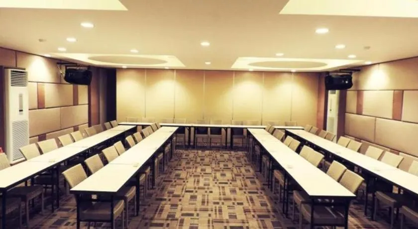 Dewarna Hotel and Convention Bojonegoro