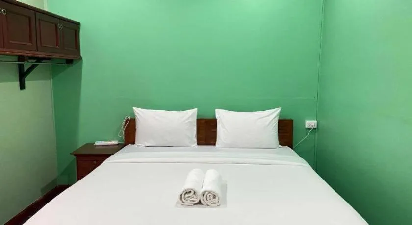 Bed in Hihotel Saraburi