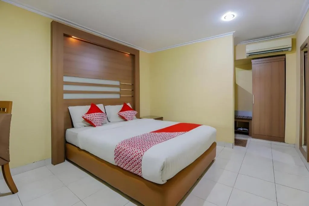 Bed in Hotel Senen Indah Syariah