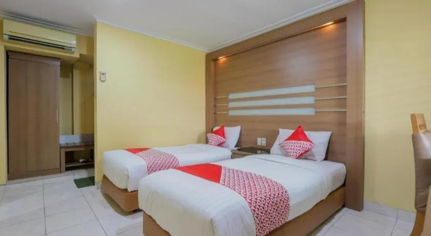 Bed in Hotel Senen Indah Syariah