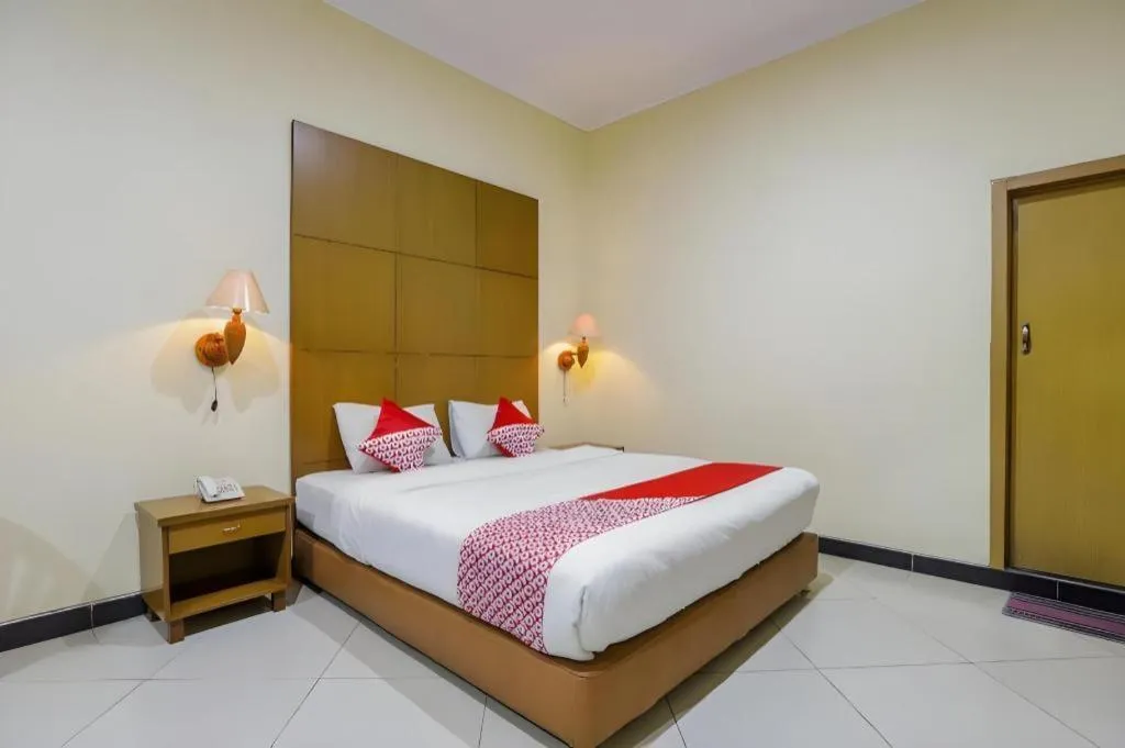 Bed in Hotel Senen Indah Syariah