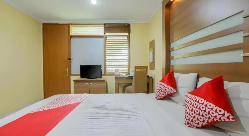 Bed in Hotel Senen Indah Syariah