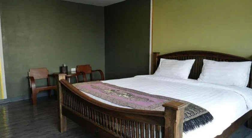 Bed in Phaphoom Boutique Residence