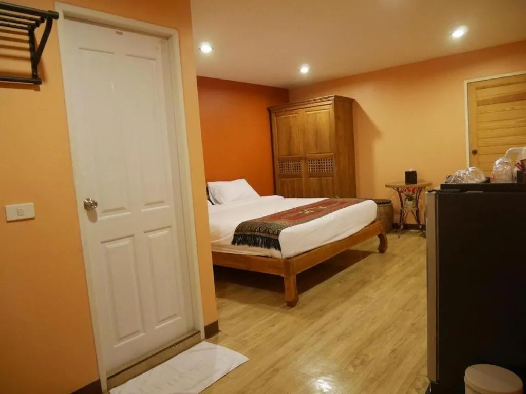 Bed in Phaphoom Boutique Residence