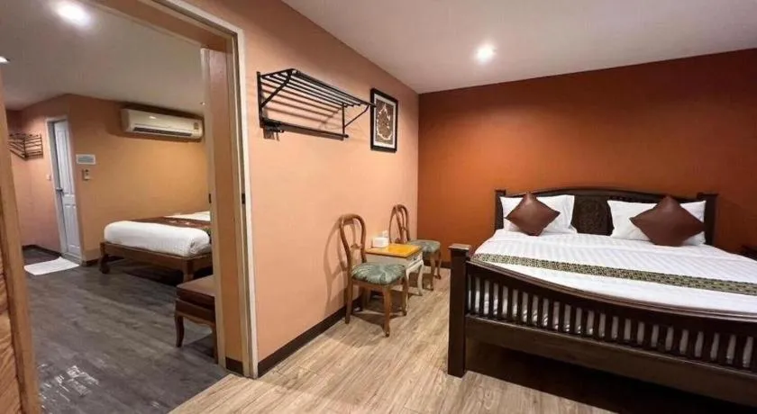 Bed in Phaphoom Boutique Residence