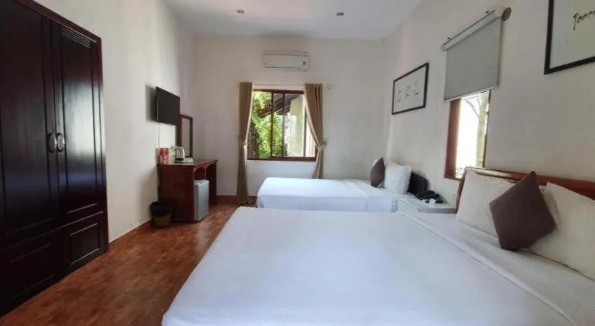 Bed in Castaways Resort Phu Quoc