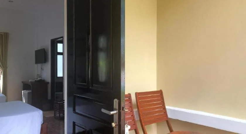 Bed in Castaways Resort Phu Quoc