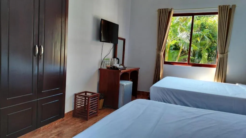 Bed in Castaways Resort Phu Quoc