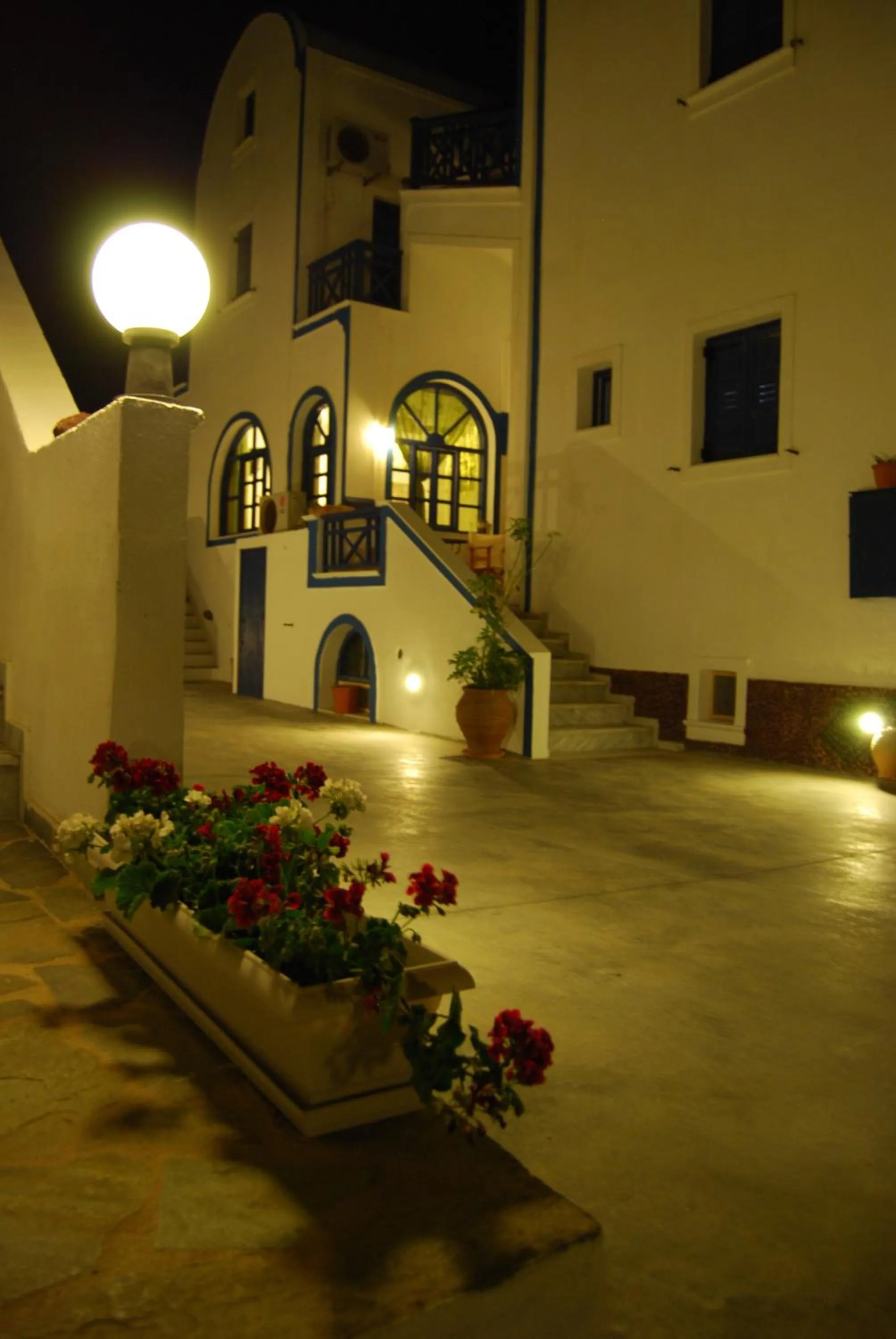 Night in Aretousa Villas