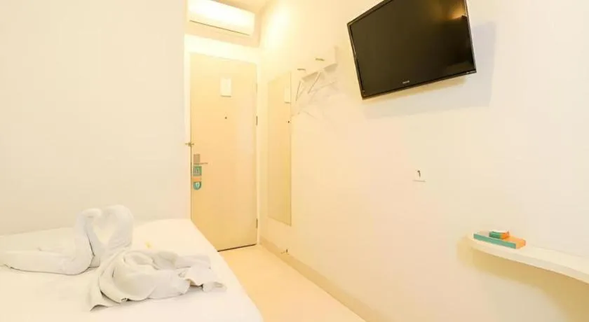 Bed in Makassar Beach Inn