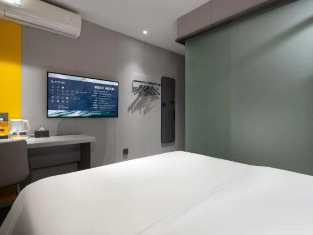 Bed in 7 Days Inn Changsha Pedestrian Street Nanmenkou Metro Station