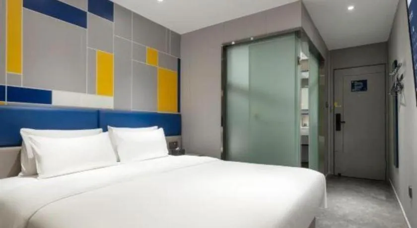 Bed in 7 Days Inn Changsha Pedestrian Street Nanmenkou Metro Station