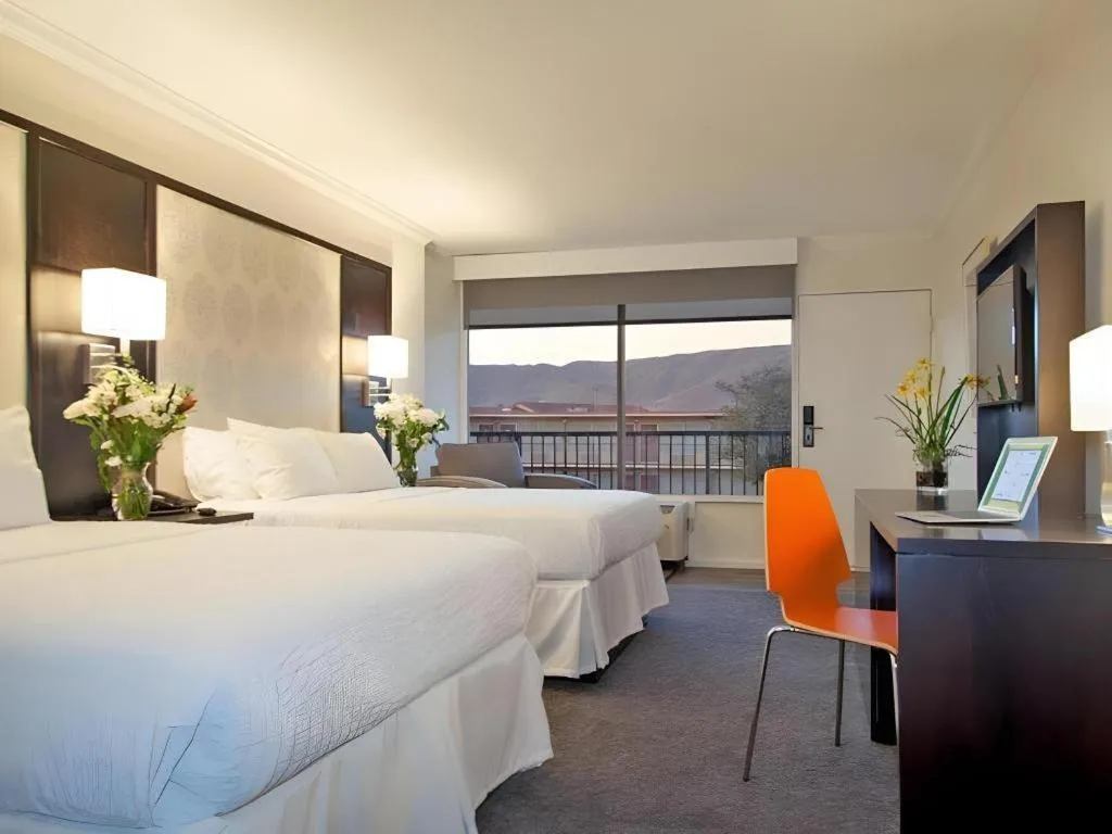 Bed in Park Pointe Hotel